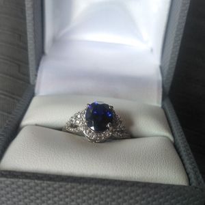 Nwot sleeping silver sapphire ring